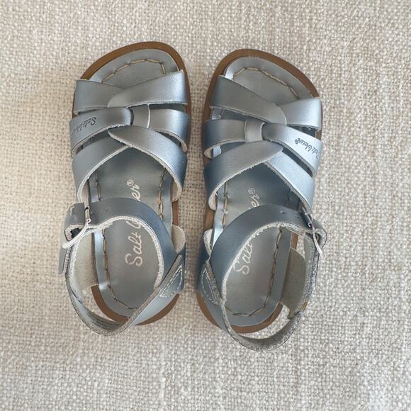 Salt Water Silver Leather Sandals VGUC 7 - Picture 2 of 6